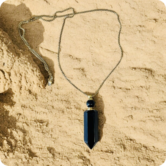 Naszyjnik - fiolka na perfumy Czarny Turmalin